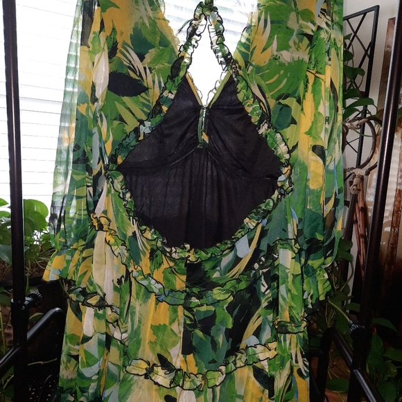 Live 4 Truth Dress - Picture 4 of 4